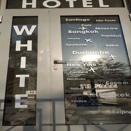 Отель WHITE Бишкек Экстерьер фото